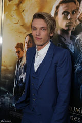 组图：《骸骨之城》好莱坞首映 有望引进内地