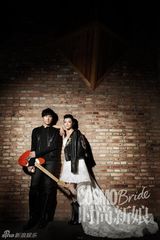 组图：查可欣甜美婚纱照曝光 幸福演绎梦幻婚礼