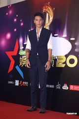 组图：柯震东萧亚轩同场不同台 蔡依林恐吓媒体