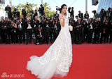 幻灯图集：范冰冰天鹅装闪耀戛纳 正式加盟国际品牌