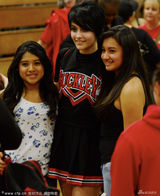 组图：杰克逊爱女化身篮球宝贝 热舞秀修长美腿