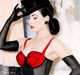 组图：脱衣舞娘蒂塔情趣闺房探秘 生活香艳奢华