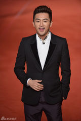 高清组图：第49届金马奖红毯星光闪耀