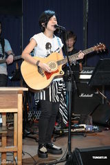 组图：张芸京创作曲公开 同名新专辑将发