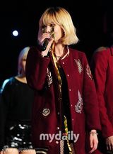 组图：Trouble Maker贴身辣舞惹火夺冠泪流满面