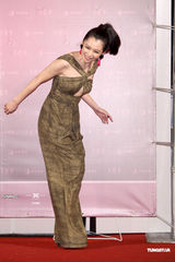 组图：徐若瑄为电影造势 李安言承旭站台给惊喜