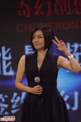 组图：查可欣跨界唱歌获肯定 签约准备出唱片