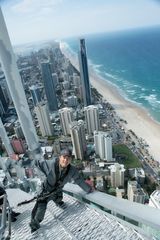 组图：陈赫攀千米高空示爱 携娇妻度蜜月