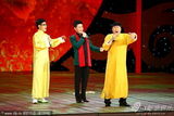 组图：央视元宵晚会周炜刘大成石头相声《小合唱2》