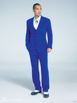 组图：赵文卓一家四口首拍时尚大片欢乐温馨