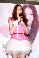 幻灯图集：弦子阔别两年“天真”发新碟