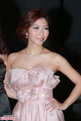 组图：晶刚香港婚宴 女星向海岚朱凯婷盛装出席