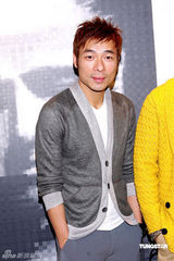 幻灯图集：方力申开画廊众星捧场 陈慧琳等助阵