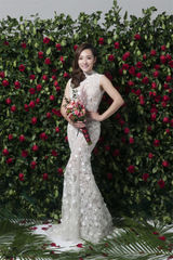 组图：刘璇曝光婚纱照 五环皇冠婚戒独具匠心