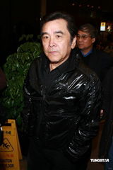 高清：已故艺人陈鸿烈设灵 蔡少芬佘诗曼素颜现身