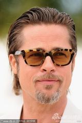 高清组图：电影《生命之树》发布会 皮特白衣翩翩