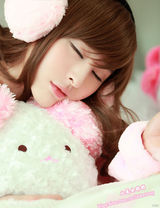 幻灯图集：小龙女彤彤冬日写真 粉嫩装扮可爱