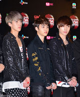 高清组图：韩团EXO等出席2012MAMA颁奖礼发布会