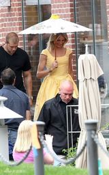 幻灯图集：克鲁斯迪亚兹片场默契 对手戏擦火花