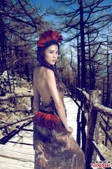 组图：周秀娜写真分饰两角 美猴王上身大打山贼