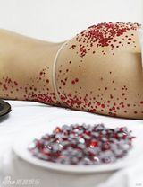 组图：C罗女友伊莉娜-莎伊克全裸登杂志封面