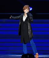 组图：群星献唱中歌榜 韩庚潘玮柏劲歌热舞