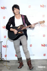 高清组图：黄品源自掏腰包出专辑 感谢恩人黄韵玲提携 