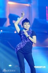 幻灯图集：莫文蔚黎明杨千嬅等助阵香港夏日流行音乐节 