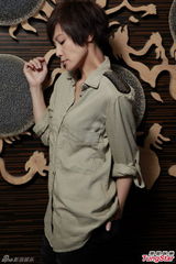 组图：何韵诗谈梅艳芳 感激放心里无需仪式