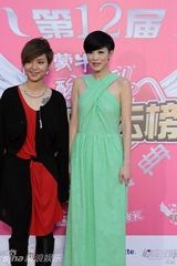 组图：第12届音乐风云榜韩庚压轴走红毯