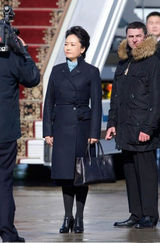 组图：丽媛Style入选《名利场》全球最佳着装