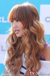 组图：韩女团SISTAR办粉丝签名会清凉性感