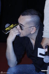 组图：余文乐黄秋生助阵《车手》海报揭幕仪式