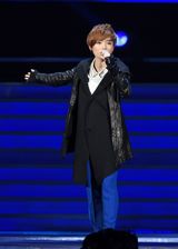 组图：群星献唱中歌榜 韩庚潘玮柏劲歌热舞