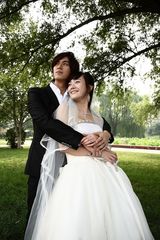 组图：《夏家三千金》华美剧照大盘点 