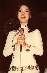 组图：邓丽君气质写真 娇俏少女蜕变巨星