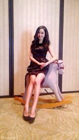 组图：众星欢乐拜大年 森碟可爱林依晨异国祝福