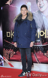 组图：韩星金来沅新片试映 宋仲基变小红帽