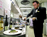 幻灯图：《007》无限期停拍 推荐邦德10大兼职