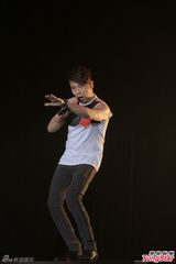 组图：陶喆个唱致敬梅艳芳 两人曾因音乐结缘