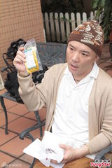 组图：胞弟哭诉张卫健趁病谋财欠两千万