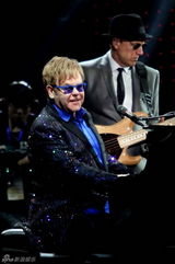 组图：埃尔顿-约翰从艺50周年北京开唱