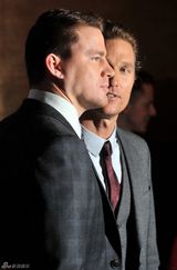 组图：《魔力麦克》伦敦首映舞男钱宁腐国受热捧