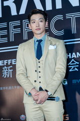 独家高清：Rain帅气亮相宣传个唱大赞刘亦菲