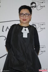 组图：邓丽欣遭催婚 赵雅芝否认与汪明荃不和