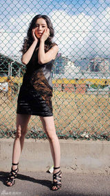 高清图：张静初跨国制作广告 演绎“超明星”风采