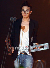 幻灯图：韩国赛我数码音乐颁奖礼 众歌手参加演出