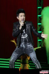 组图：王心凌谈新恋情 罗志祥庾澄庆比拼热舞