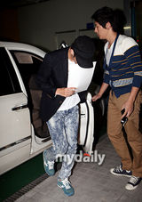 组图：金希澈基础训练结束 变身公益勤务兵服役两年