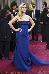组图：瑞茜-威瑟斯彭蓝色礼服大方高贵